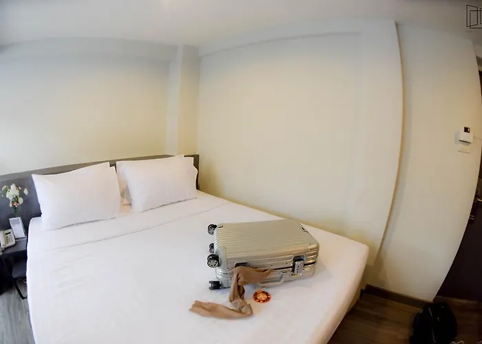 Nana Hotel